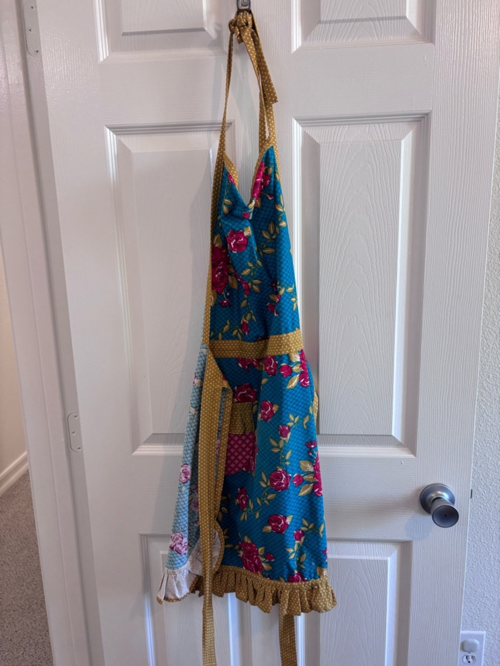 Royal Classics Apron